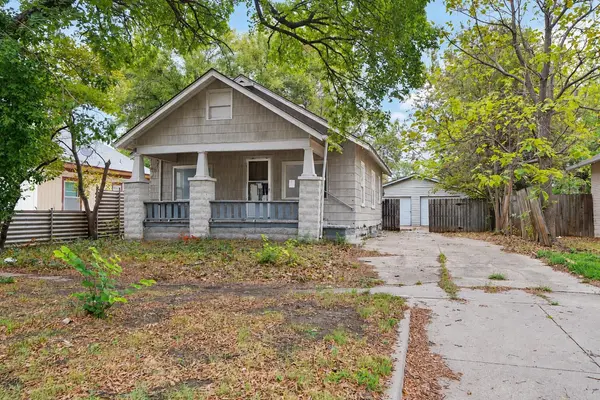 1226 S Laura, Wichita, KS 67211