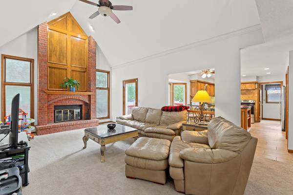 1334 N Coachhouse, Wichita, KS 67235
