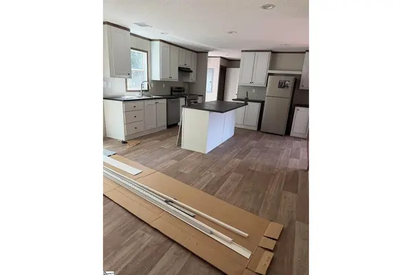 221 Helen ST, Clinton, SC 29325