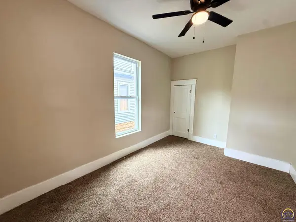 424 NE Scotland AVE, Topeka, KS 66616
