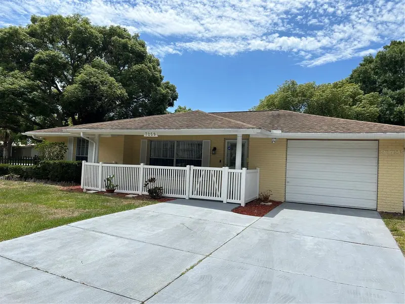 7259 MAGNOLIA VALLEY DR, New Port Richey, FL 34653