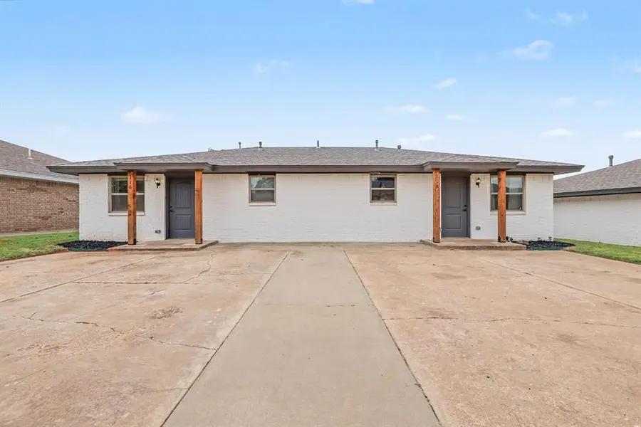 116 N McKenzie ST #116 + 118, Weatherford, OK 73096