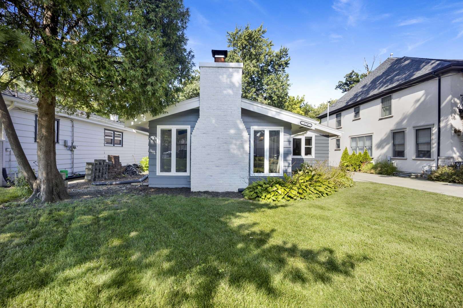 376 N WEST AVE, Elmhurst, IL 60126