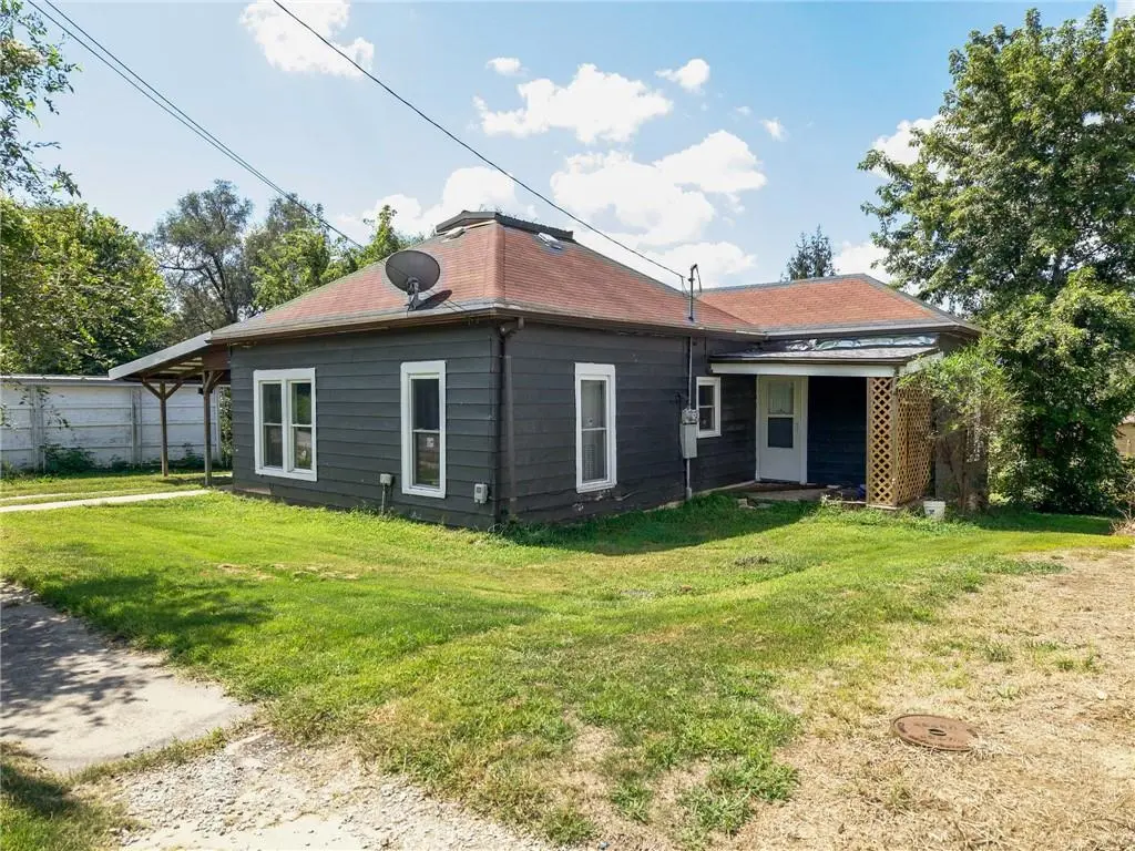 1809 N Main ST, Trenton, MO 64683