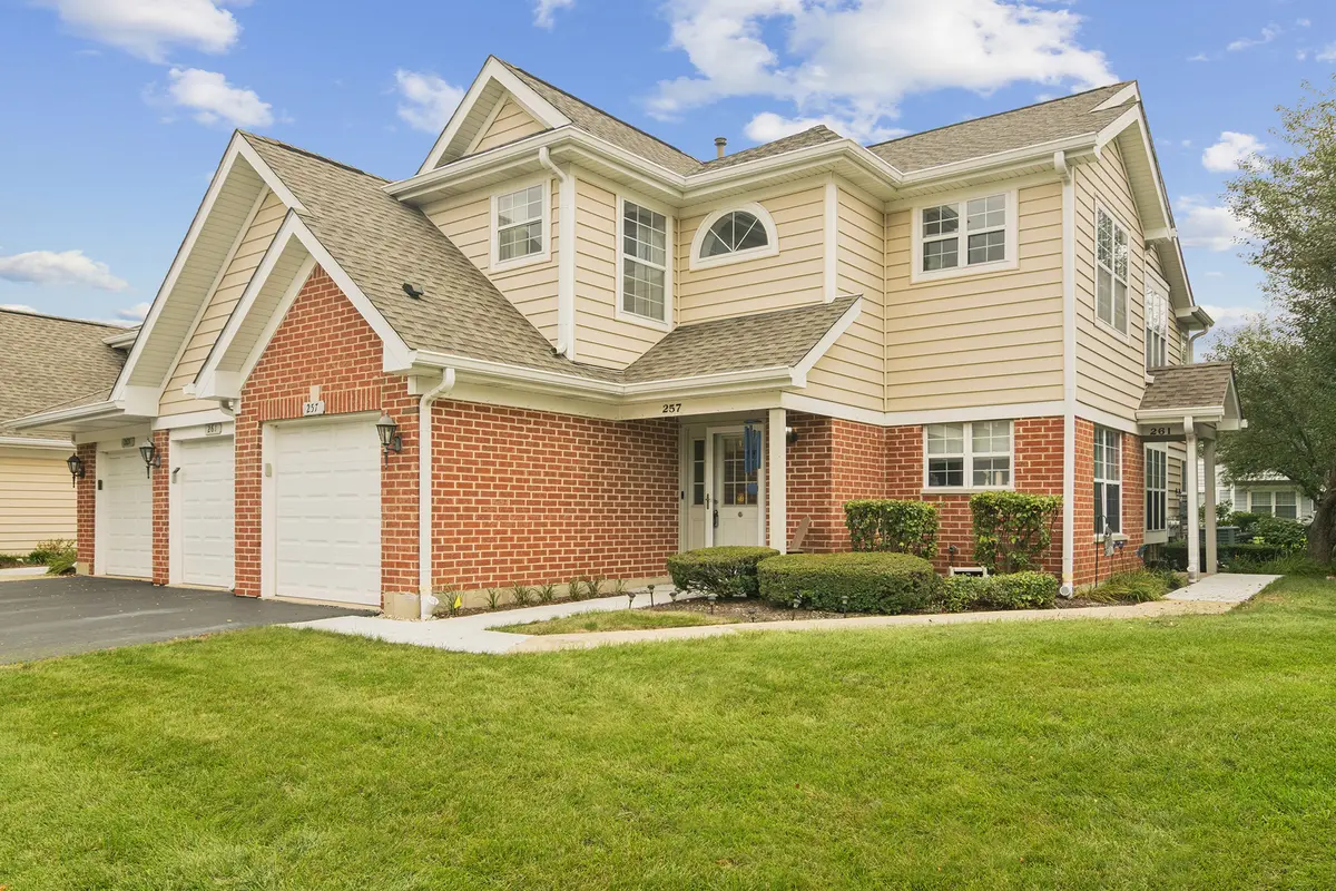 257 Sheffield DR, Schaumburg, IL 60194