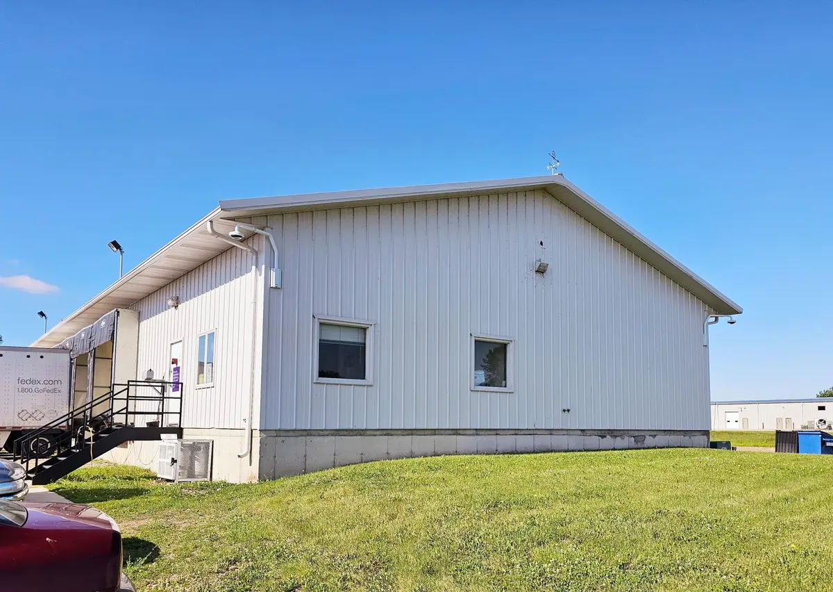 4493 Highway 12 E, Willmar, MN 56201