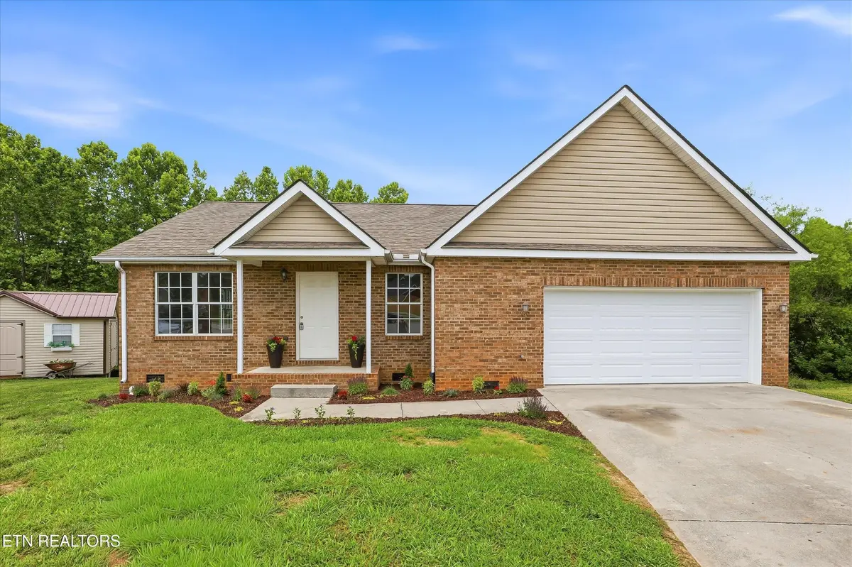 4400 Waldon Pond Lane, Corryton, TN 37721