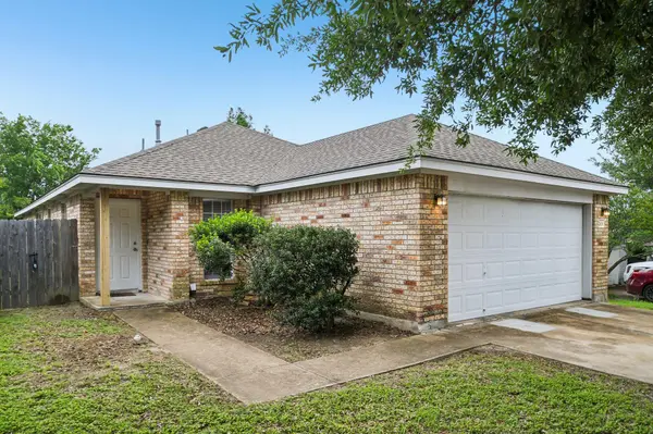205 Cavalry TRL, Elgin, TX 78621