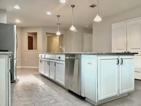 411 Kickapoo Creek LN, Georgetown, TX 78633