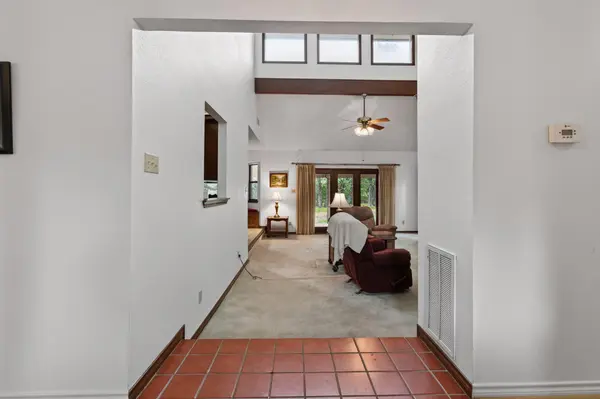 1047 Windmill RD, Dripping Springs, TX 78620