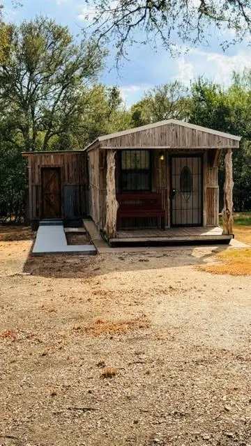 125 McDowell RD, Del Valle, TX 78617