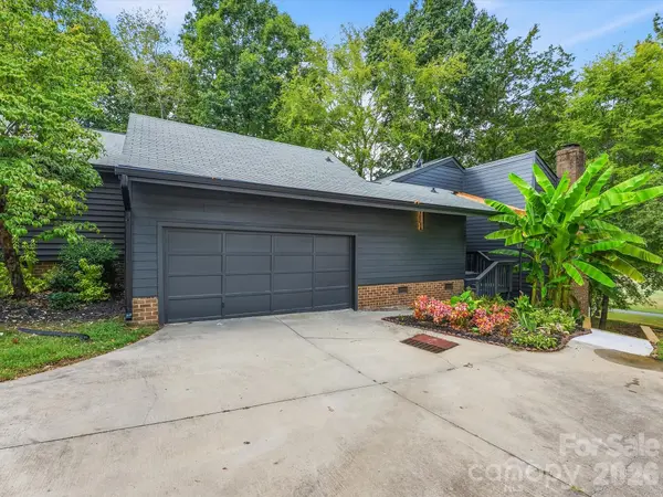 8923 St Croix LN, Charlotte, NC 28277
