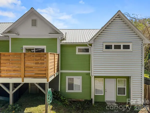 541 W Probart ST, Brevard, NC 28712