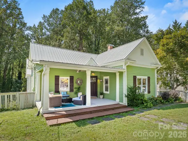 541 W Probart ST, Brevard, NC 28712