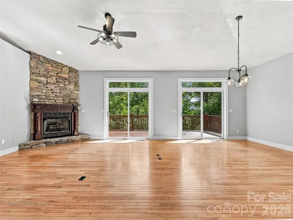 57 Mount Royal DR, Arden, NC 28704