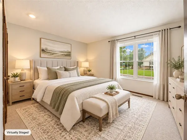 14215 W 94th TER, Lenexa, KS 66215