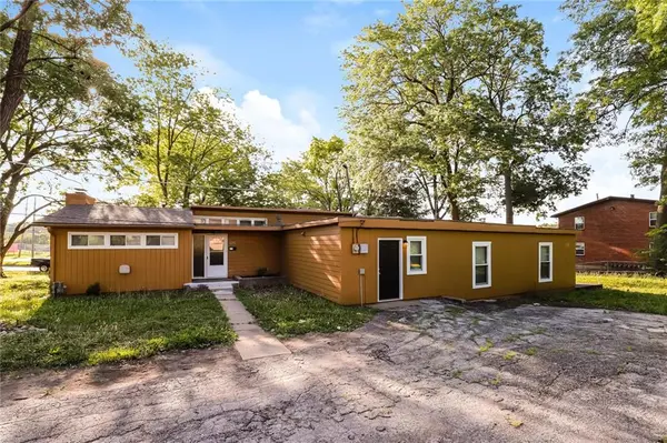 7415 W 61st ST, Mission, KS 66202