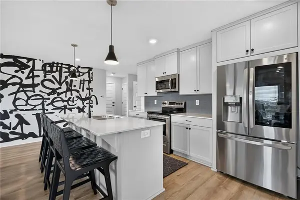 18065 Hauser ST, Overland Park, KS 66013