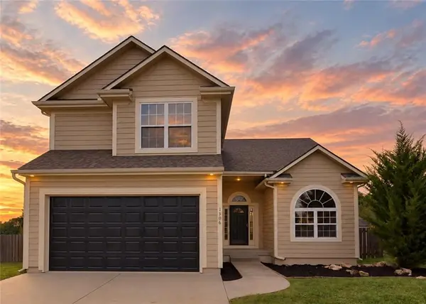 1306 Thomas DR, Louisburg, KS 66053