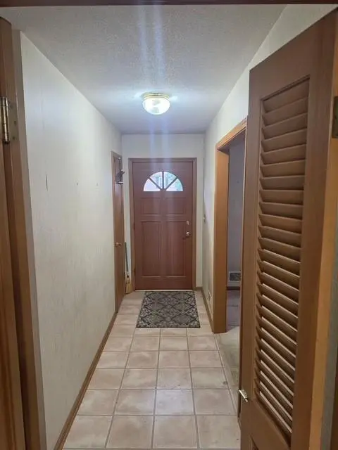 10119 W 92nd ST, Overland Park, KS 66212