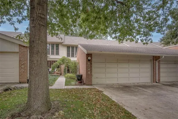 6244 Ash ST, Mission, KS 66205