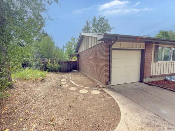562 W Easter, Littleton, CO 80120
