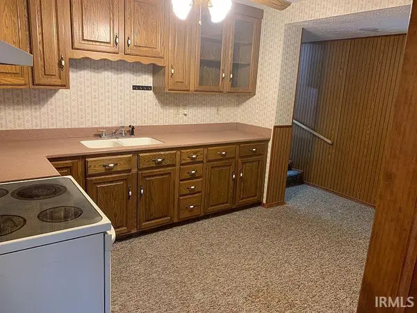 1100 S Henderson ST, Bloomington, IN 47401-5971