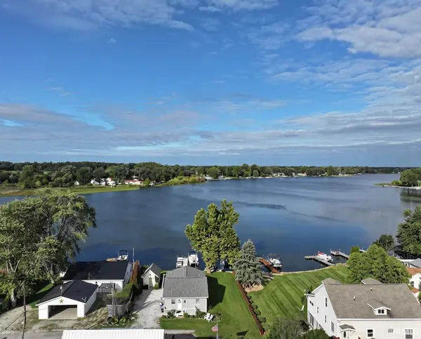 11086 W Silver Maple DR, Kewanna, IN 46939-8758