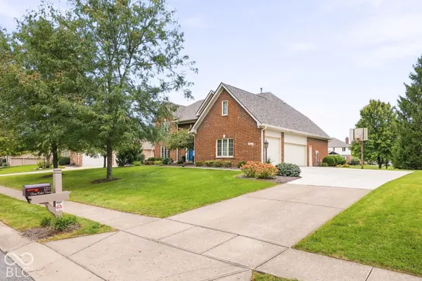 507 Twin Oaks DR, Carmel, IN 46032