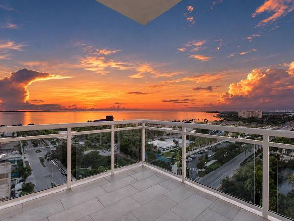 540 N TAMIAMI TRL #1201, Sarasota, FL 34236