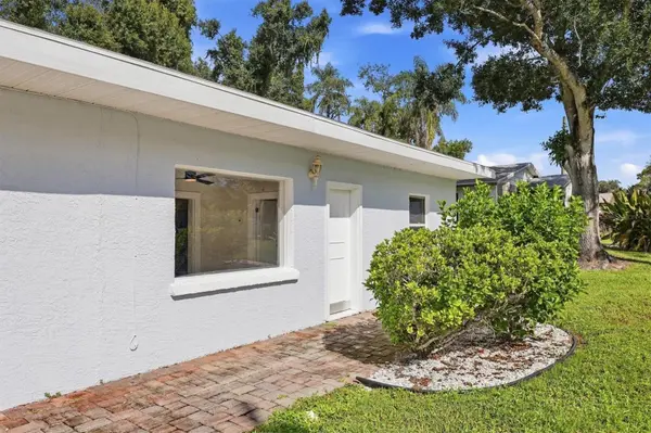 4620 VIOLET AVE, Sarasota, FL 34233