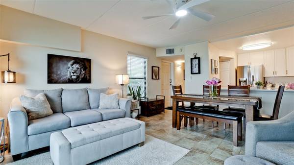 111 10TH ST S #111, Bradenton Beach, FL 34217