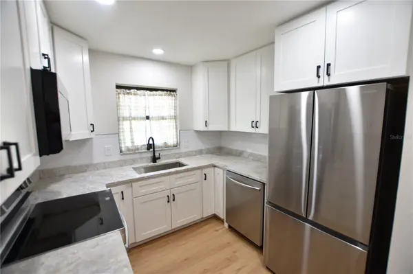 3611 LONGMEADOW ST, Sarasota, FL 34235