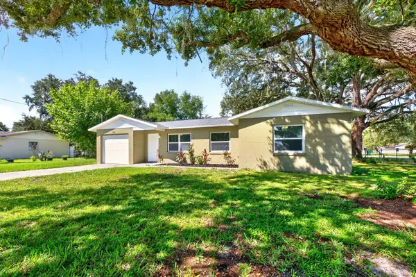 706 ELM AVE, Fruitland Park, FL 34731