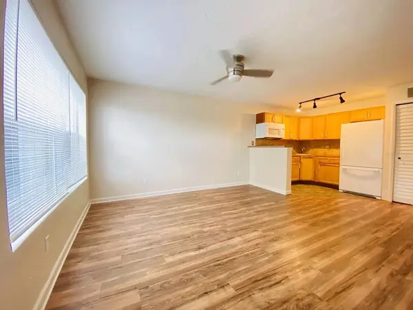4704 WALDEN CIR #26, Orlando, FL 32811