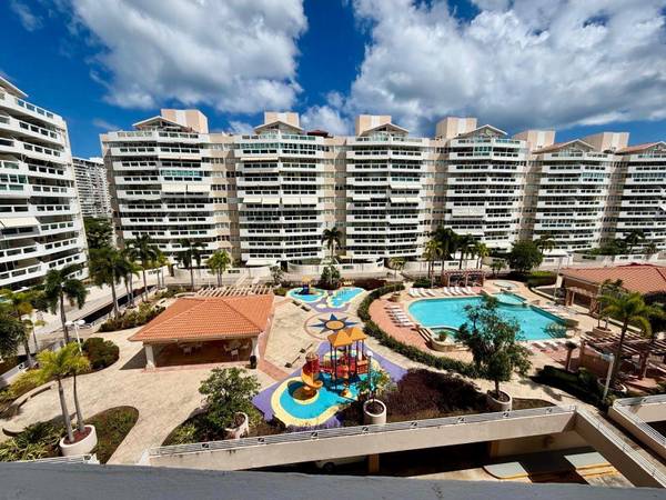 1020 DIAZ WAY ST #720, Carolina, PR 00979