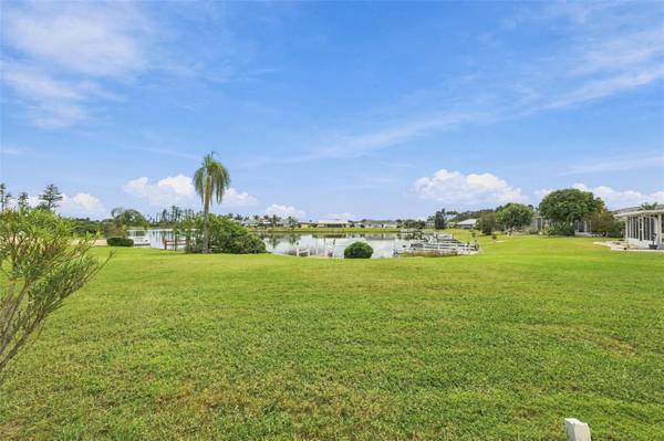 1810 MILFORD CIR, Sun City Center, FL 33573
