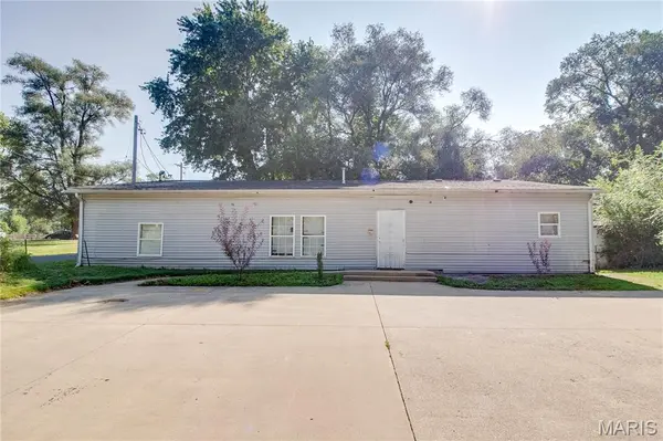 91 N Stanley RD, Cottage Hills, IL 62018