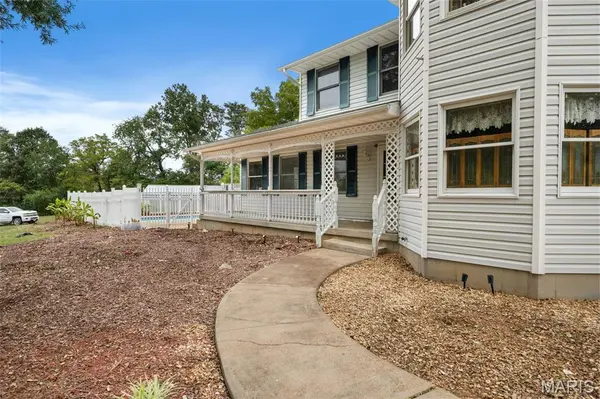 9360 Ashbrook Farm RD, Hillsboro, MO 63050