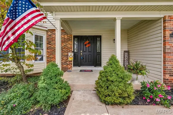 6031 Treeridge TRL, St Louis, MO 63129