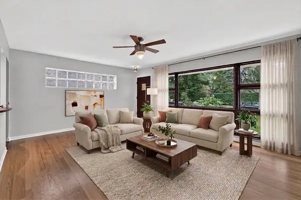 392 WINDSOR AVE, Glen Ellyn, IL 60137