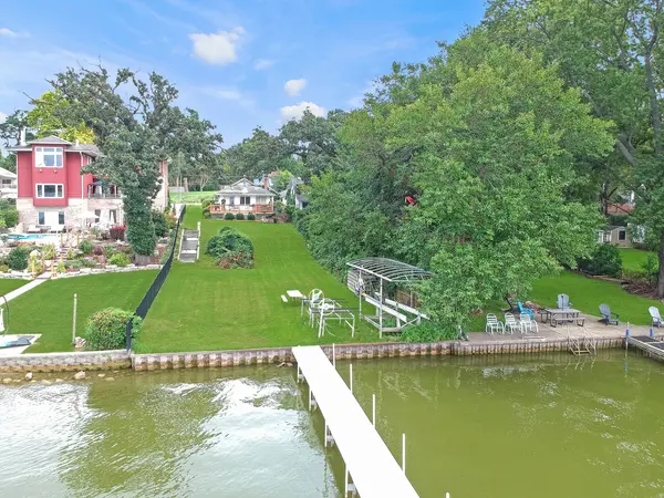 58 N Lake AVE, Fox Lake, IL 60020