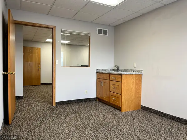 1027 7th ST NW #106, Rochester, MN 55901
