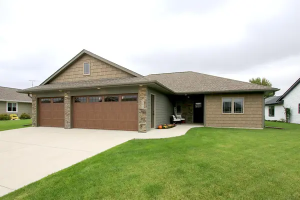 173 Denver AVE SE, Hutchinson, MN 55350