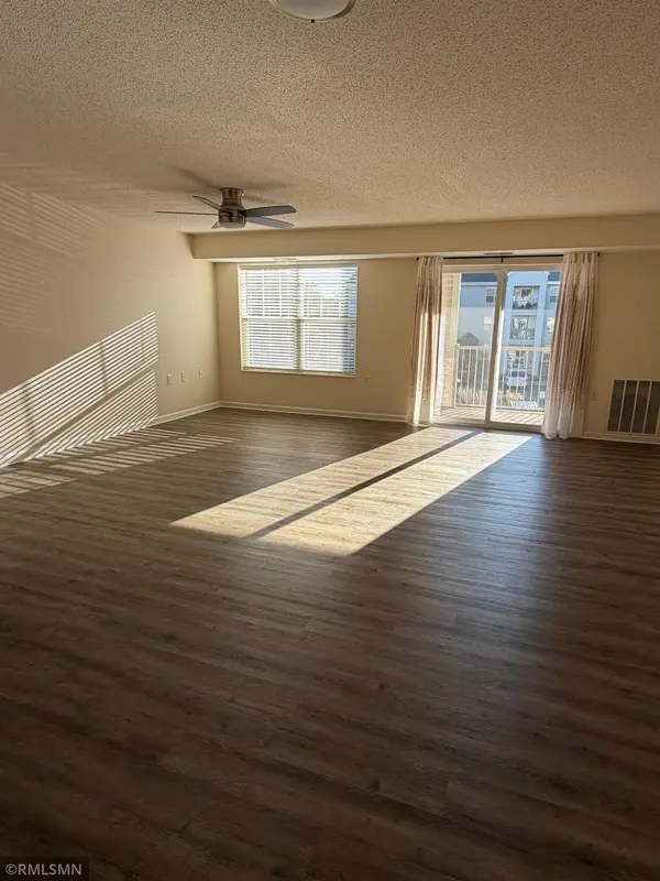 12 6th ST NE #225, Osseo, MN 55369