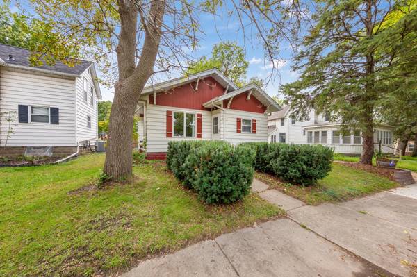 251 N Lincoln ST, Lake Crystal, MN 56055