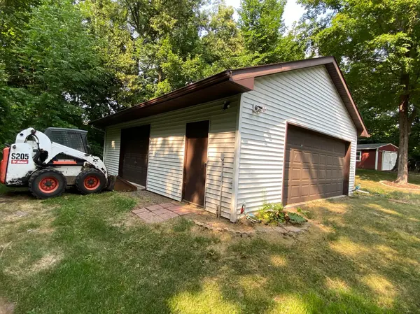 1520 White Cloud DR S, Isle, MN 56342