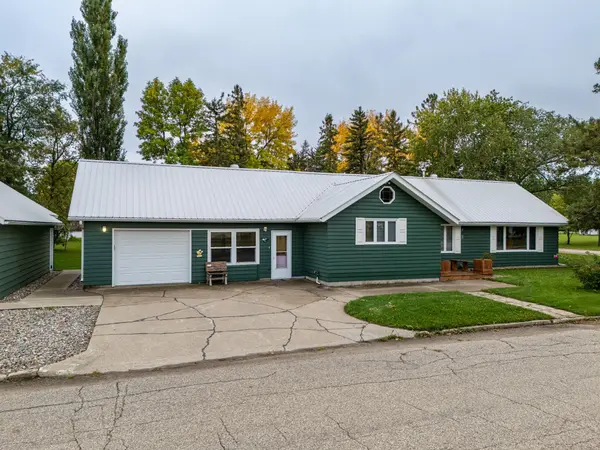 402 Toupin ST, Oklee, MN 56742