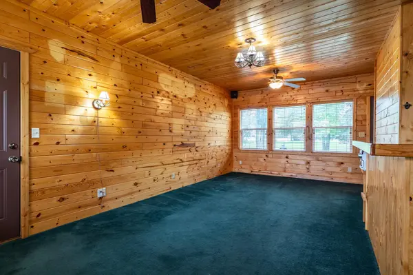 402 Toupin ST, Oklee, MN 56742