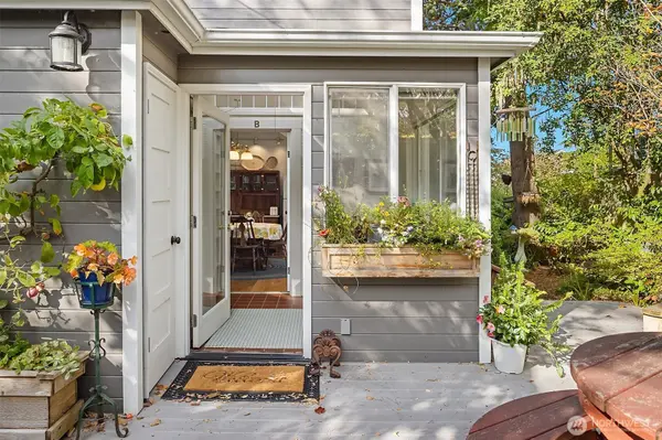 522 Dayton ST, Edmonds, WA 98020